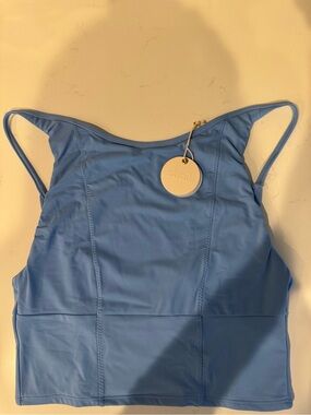 Strait Sandbar Blue Cropped Tankini
New with Tags
XL